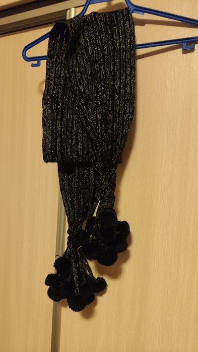 Шал с орнаменти на края на шала