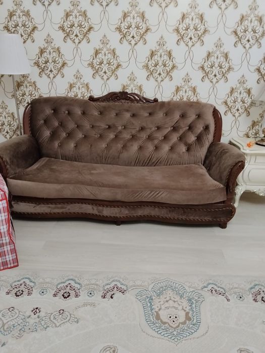 Продам диван с креслом