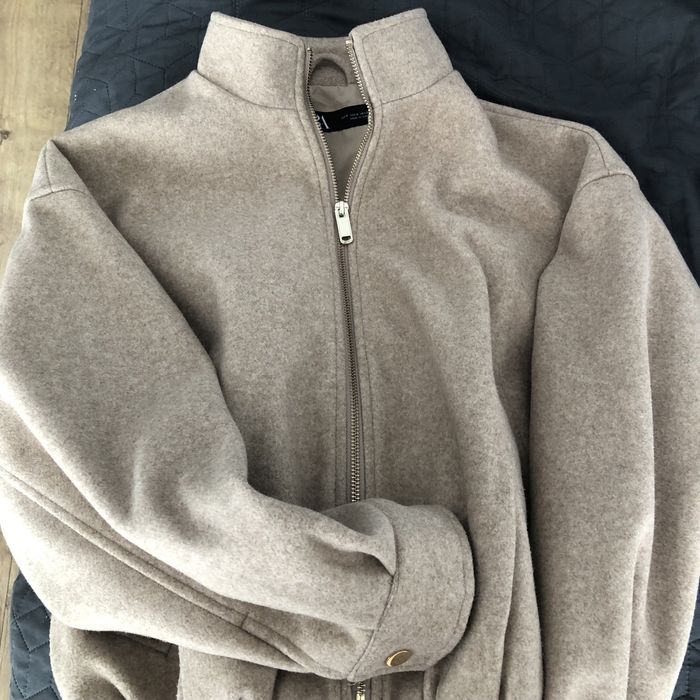 Zara зара бежово яке бомбер