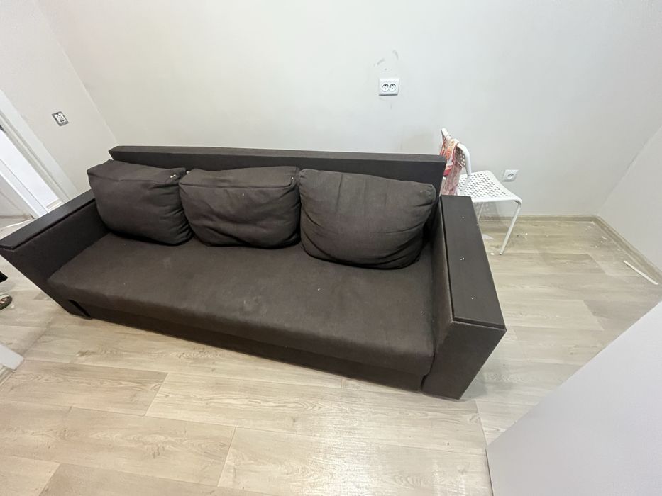 Продам диван в хорошеи состояний