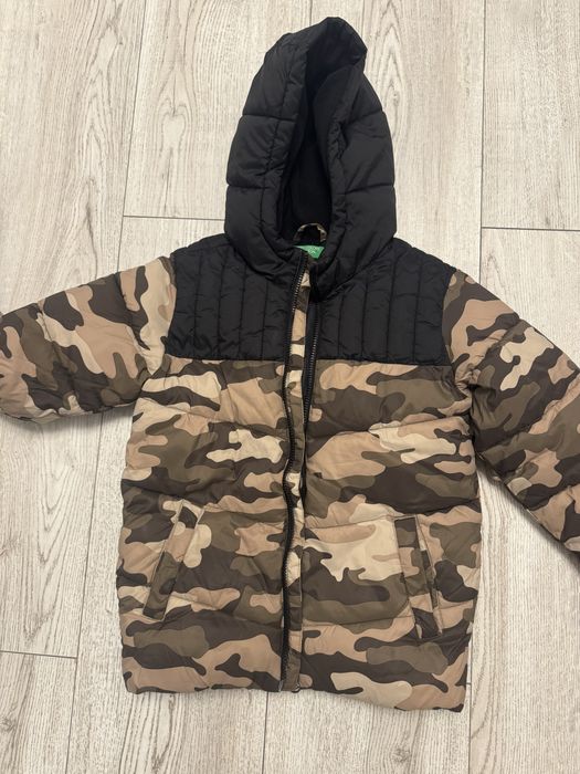 Продам детские куртки