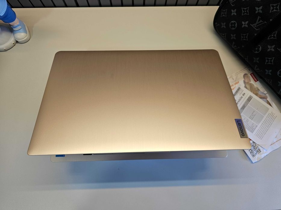 ПРОДАМ Lenovo IdeaPad 15 Ноутбук Core™i3-1115G4/8GB/256SSD/15.6"FullHD
