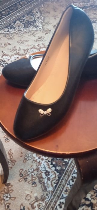 Продам туфли новые