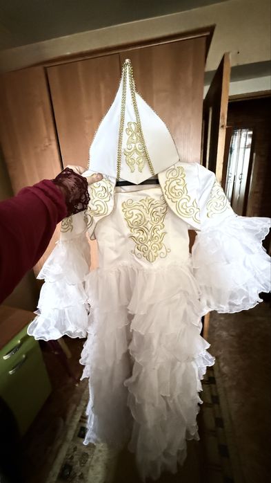 Национальное платье на Наурыз