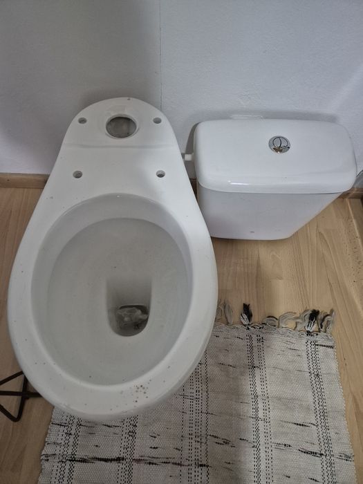Vand chiuveta si vas toaleta cu bazin