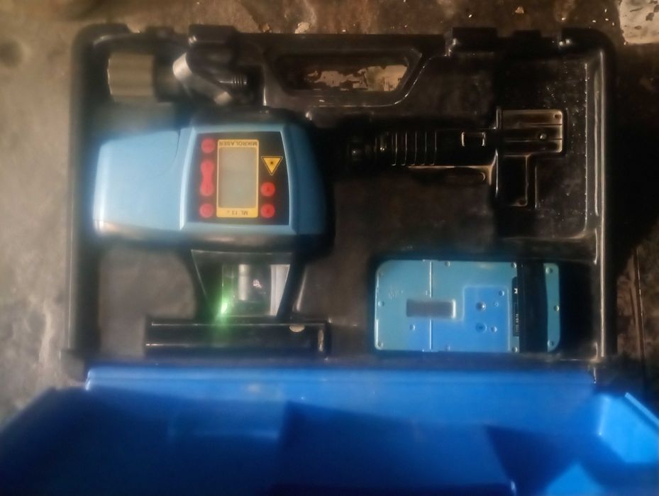Vând laser Microfyn