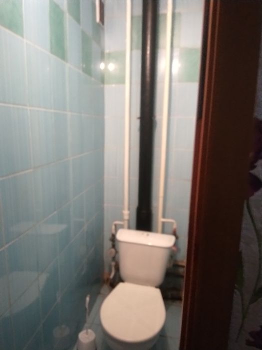 Продам 4 ех комнатную квартиру