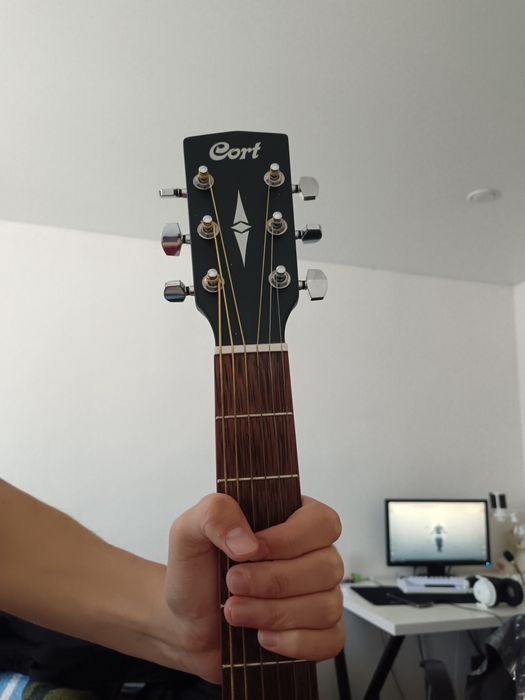 Гитара(электро акустика)