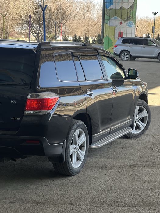 Toyota Highlander 2011ж