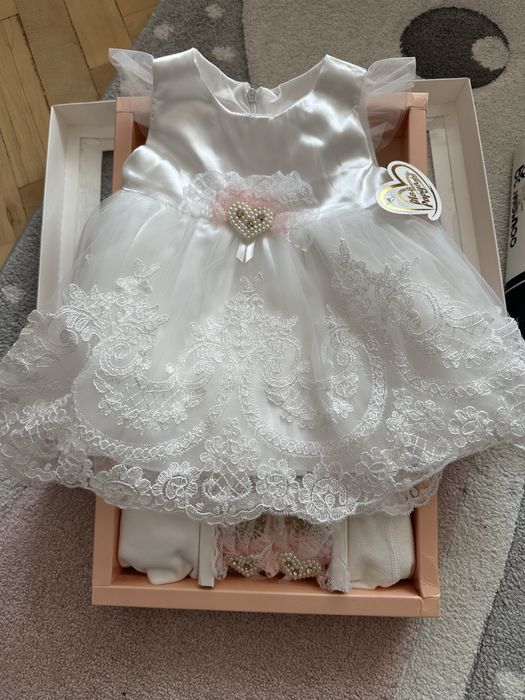 Бебешка рокля 0-6 месеца