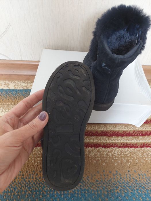 Продам детские сапожки