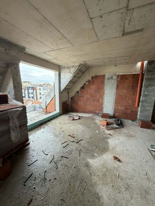 Тристаен апартамент за продажба в гр. Пловдив, кв. Христо Смирненски