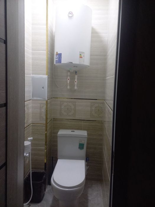 Uy sotiladi 1 XONALI SROCHNA Nina kafesi oldida