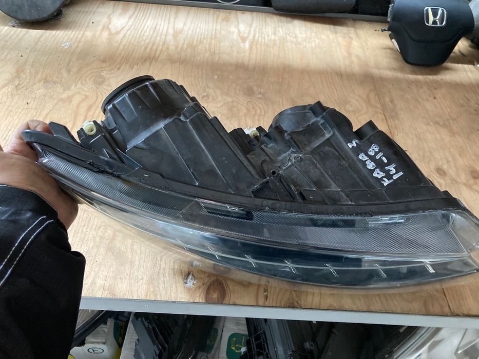 Десен фар Skoda Fabia 3. Led. Шкода Фабиа III. 2014-18г. 6V1941016B.