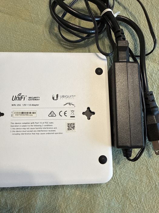 Ubiquity Unifi Security gateway