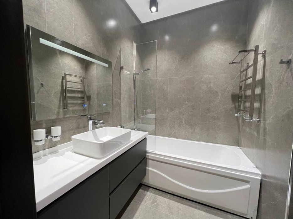 Продаётся Шыкарной Новостройка Парисиен 3/5/8 Hi-Tech Укомплектована.