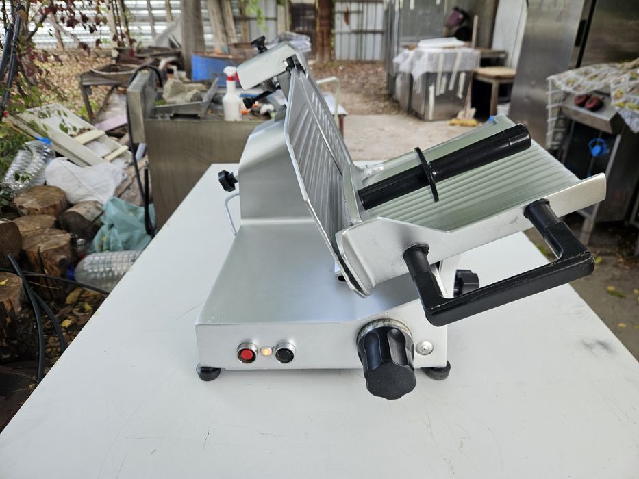 1.Колбасорезачка Професионална от неръждавейка Испания Вт. Употреба