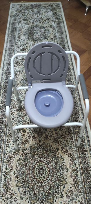 Кресло-туалет санитарный