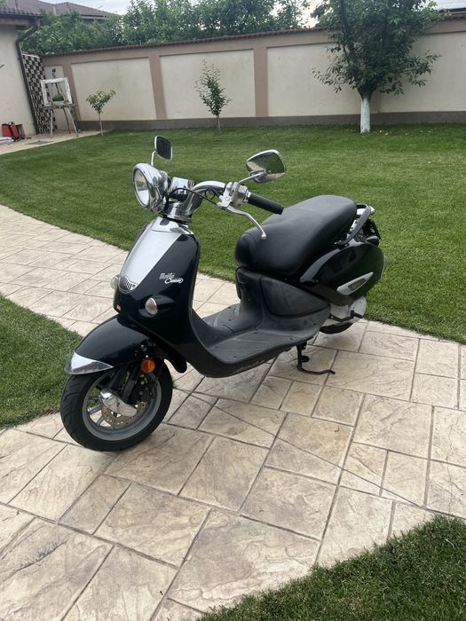 Aprilia mojito, 49 cc, anul2006, este adusa din Olanda.