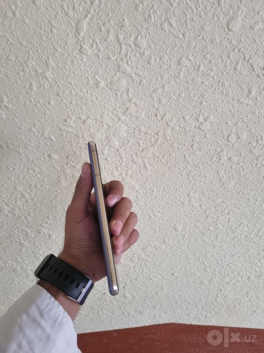 Samsung S21 5G  .