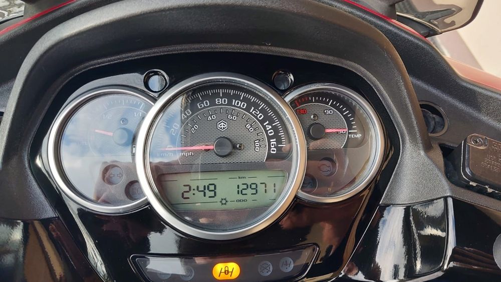 Vând Piaggio Mp 3 yourban An 2012 -300 cm 24 cp se conduce cu cat B