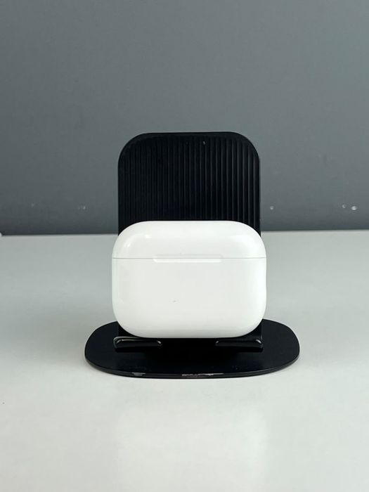 Наушники Apple AirPods Pro 3
