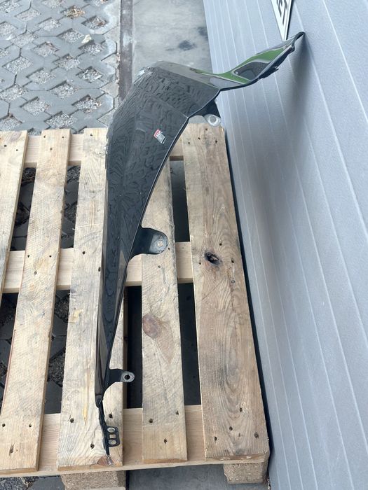 Ляв калник AUDI Q7 4M