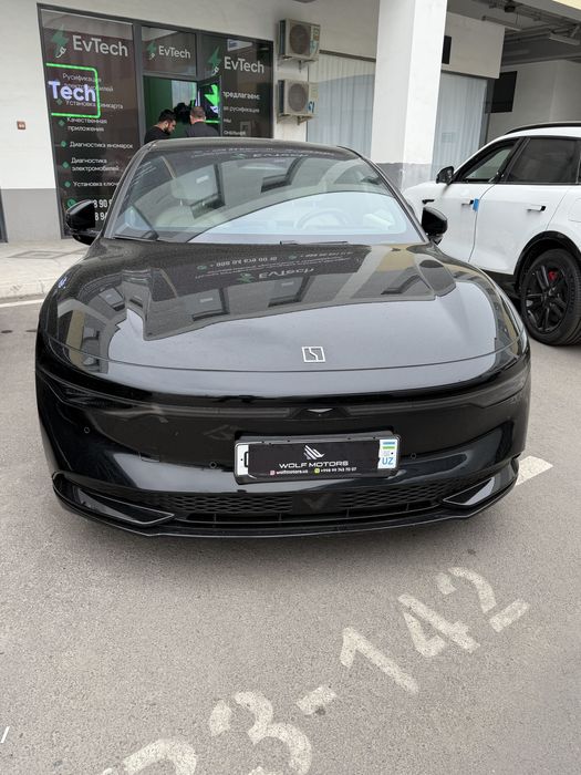 ZEEKR 007    Standart 2024год