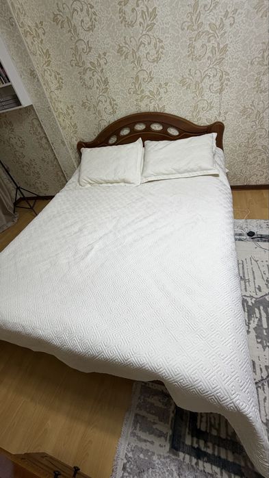 Продается кровать 160/200