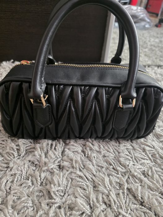 Чисто нова Маркова чанта  с етикет кожа Страхотна