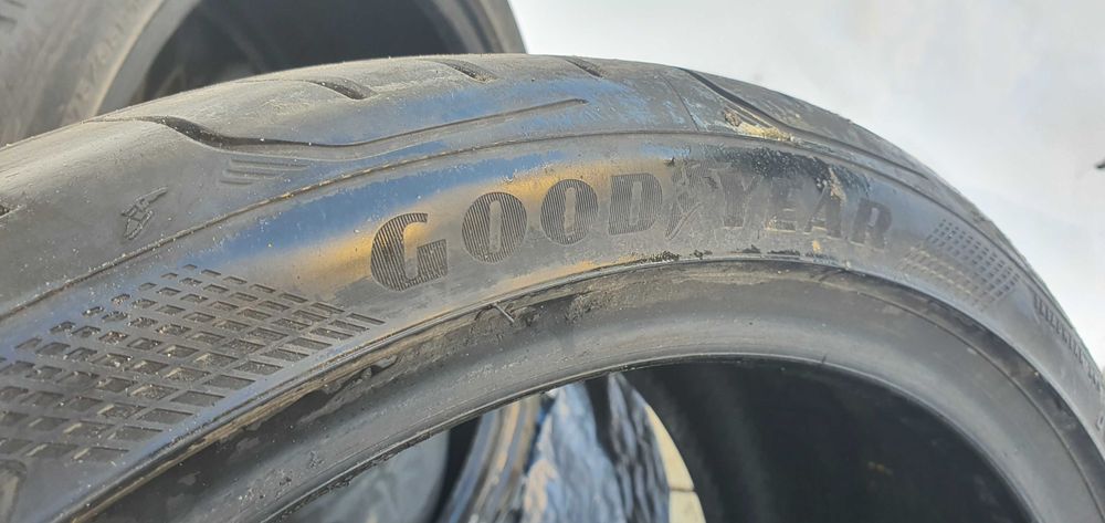 Anvelope iarna Dunlop si GoodYear