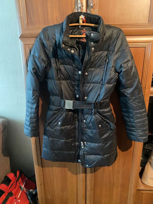 Пуховики и плащи