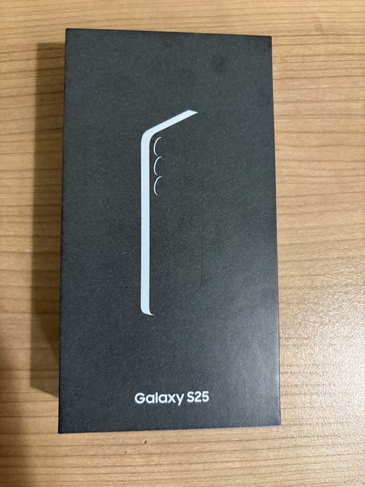 Samsung S25 чисто нов