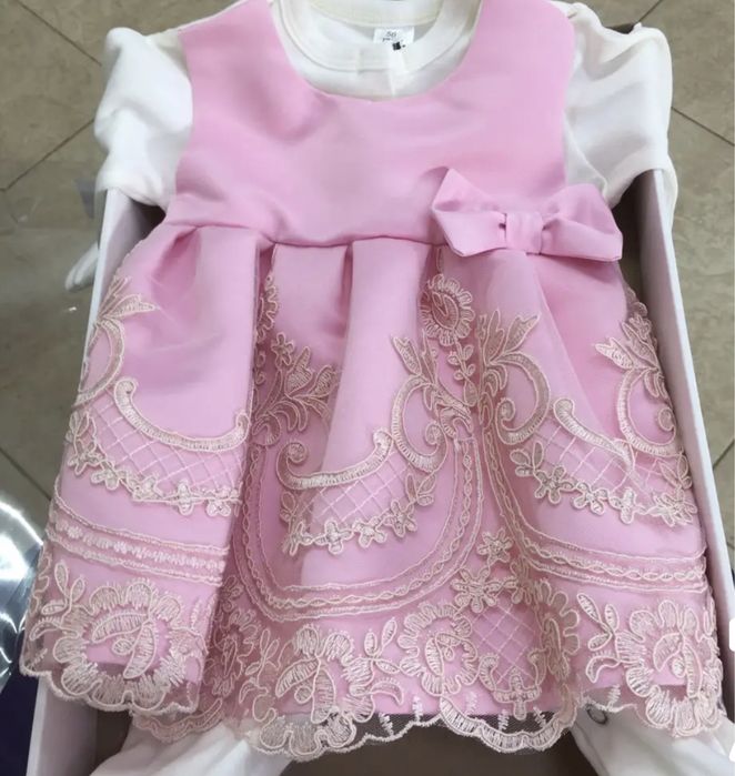 Комплекты на выписку для новорожденных девочек