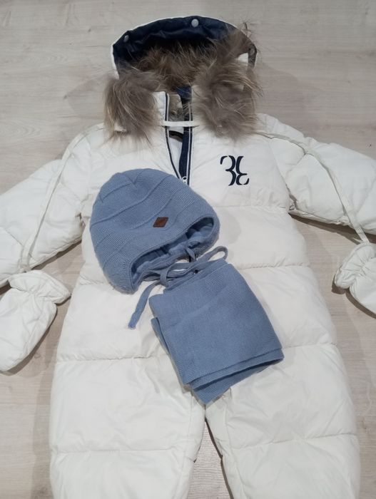 Продам комбинезоны детские