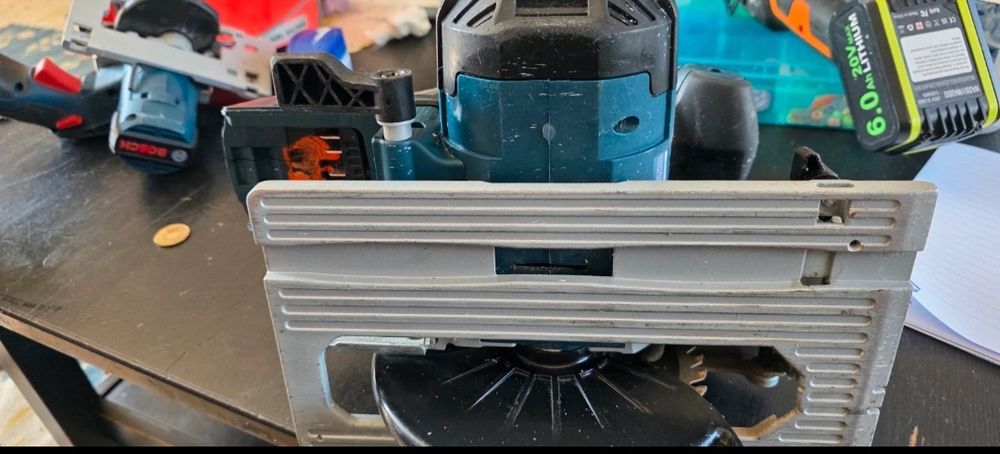 fierastrau circular bosch professional GKS18 V- LI