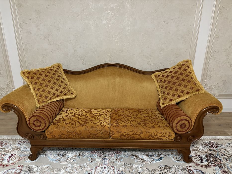 Продам комлект мягкой мебели