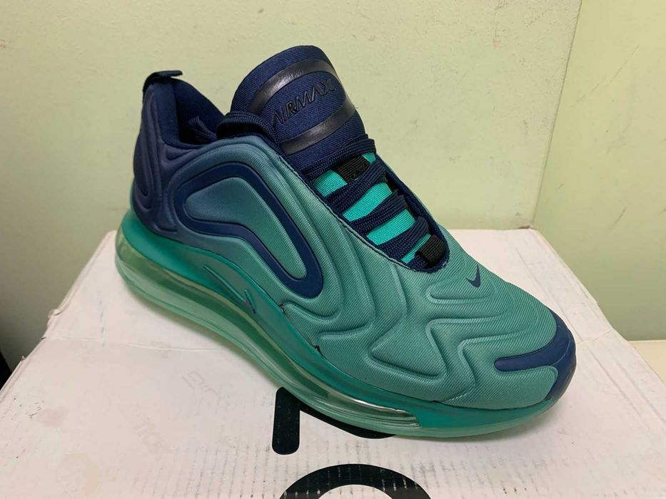 Оригинални дамски маратонки Nike Air Max 720 налични 38 номер