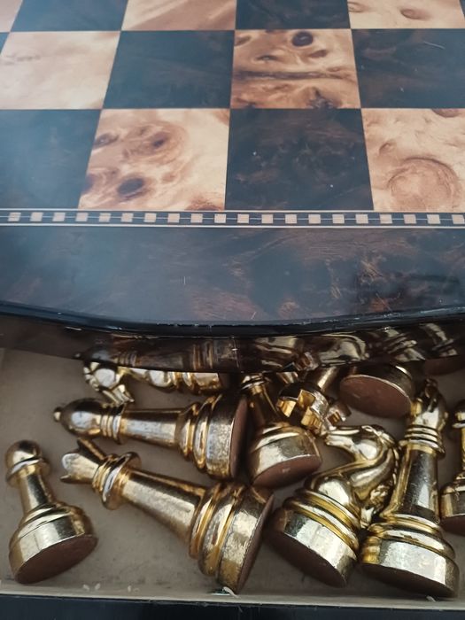 Шахматы продам :)