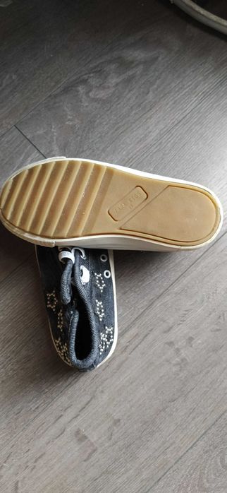 Обувки за момичета