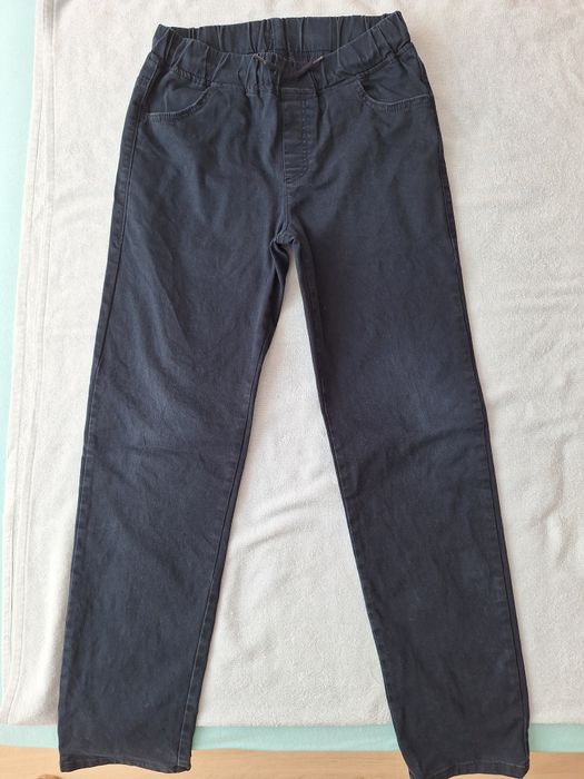 Продам рубашку школьную