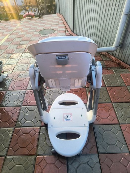 Стульчик для кормления tatamia