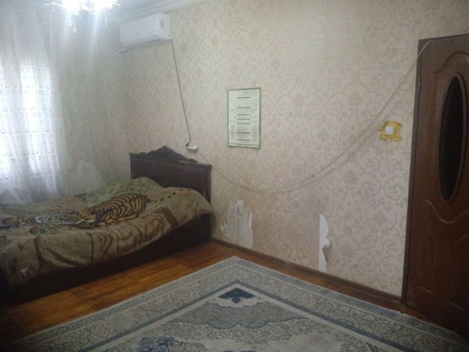 Корасу 6 да 1 этажда 1 хонали уй
