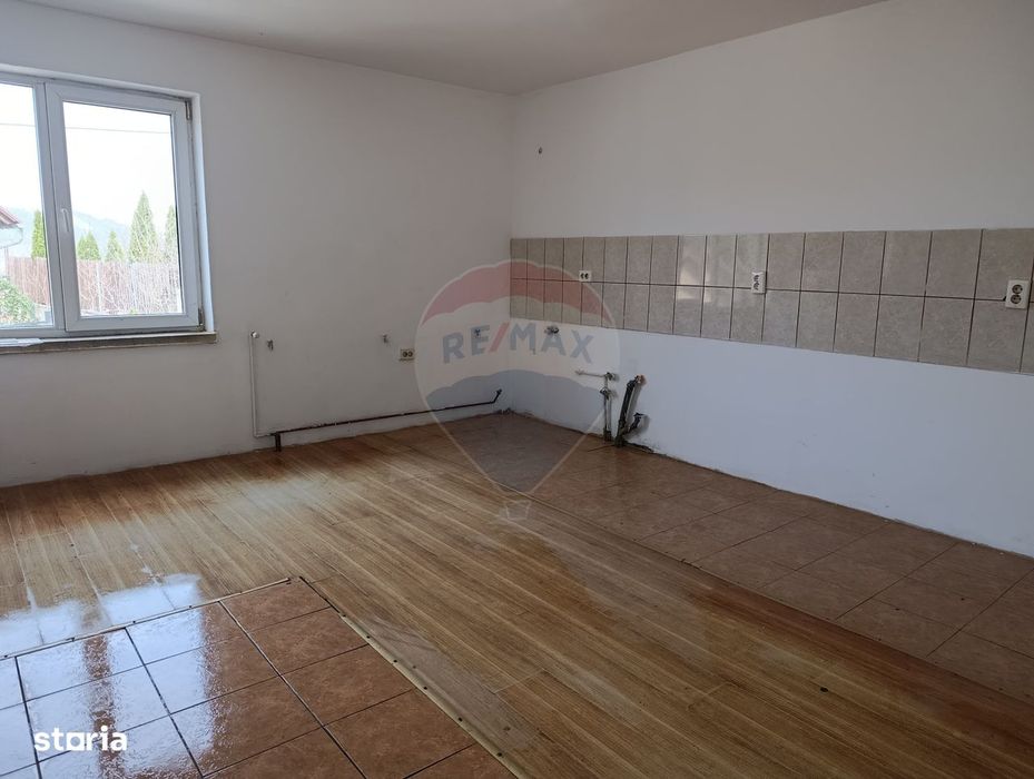 Investiție rară lângă Sighișoara – de vanzare casa lângă pădure și E60