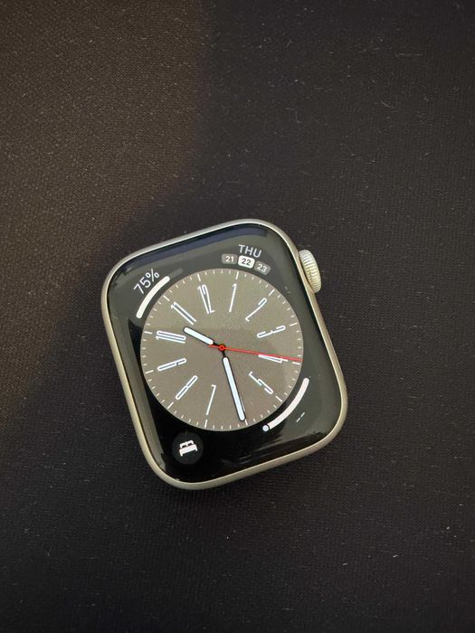 Vand Apple Watch 8, 41mm, Starlight Aluminiu