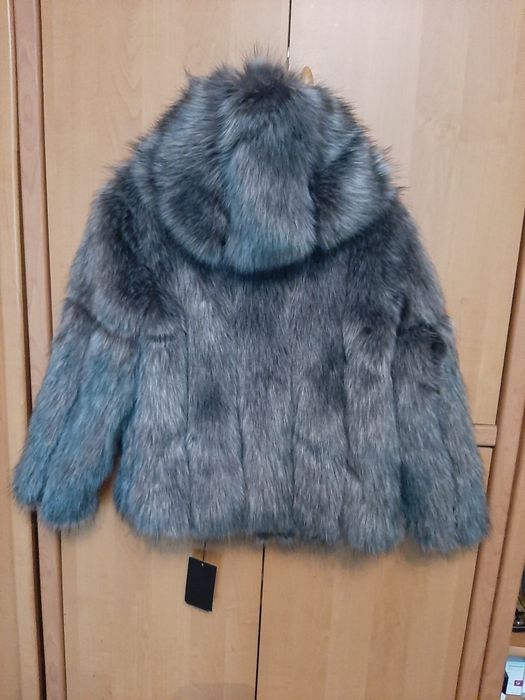 Шуба женская с капюшоном