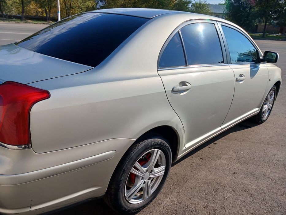 Продам тойота авенсис