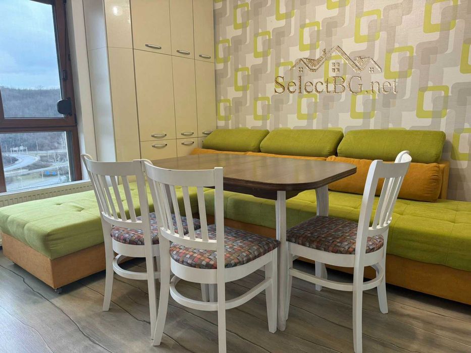 Дава се под наем Тристаен апартамент в Велико Търново, Център - 100 кв.м за 402.9 € - Снимка #1