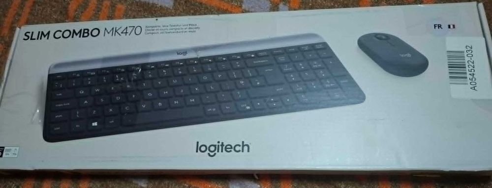 Tastatura Logitech Slim Combo MK470