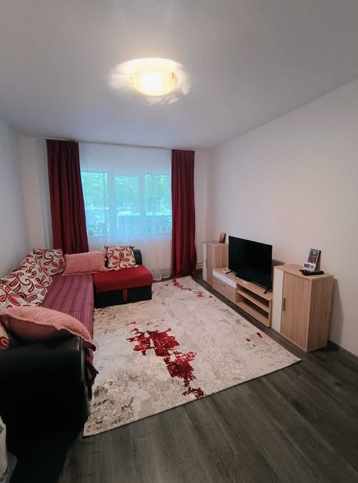 Închiriez apartament 2 camere parter